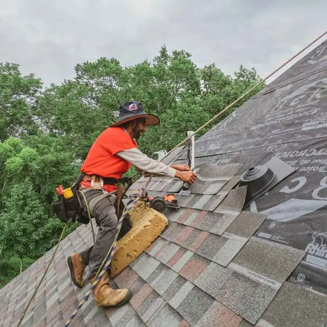 WANTED COMMERCIAL ROOFING LABOURER WITH DZ LICENSE ASAP
