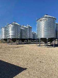 Grain Bins - Photo 2