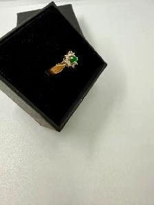 Women's 14K Gold Cluster Ring w Emerald and Diamonds~Size 6.5 - Photo 2
