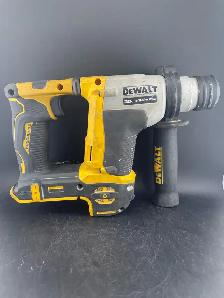 DEWALT 5/8" SDS ROTARY HAMMER DCH172 - Photo 2