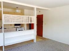 One bedroom suite - Photo 3