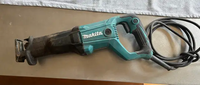 makita sawzall