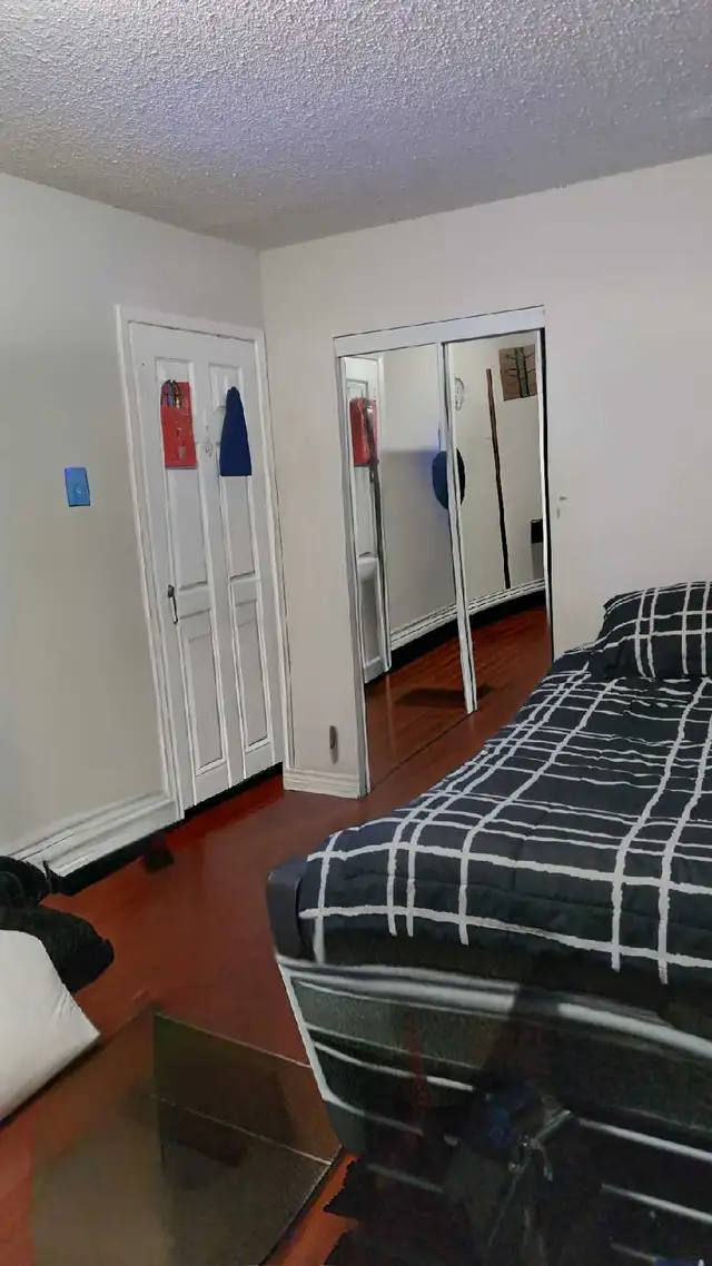 UPPER LEVEL MASTER BEDROOM - MALTON