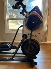 • Brand: Bowflex (Nautilus, Inc.)• Model Group: M6/M8 Max Train - Photo 2