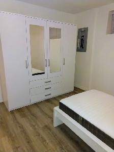 Children Hospital Basement Suite - Photo 9