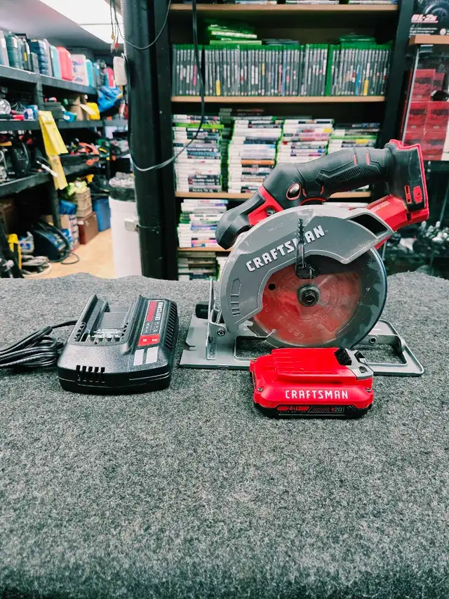 Scie ronde   chargeur   batterie