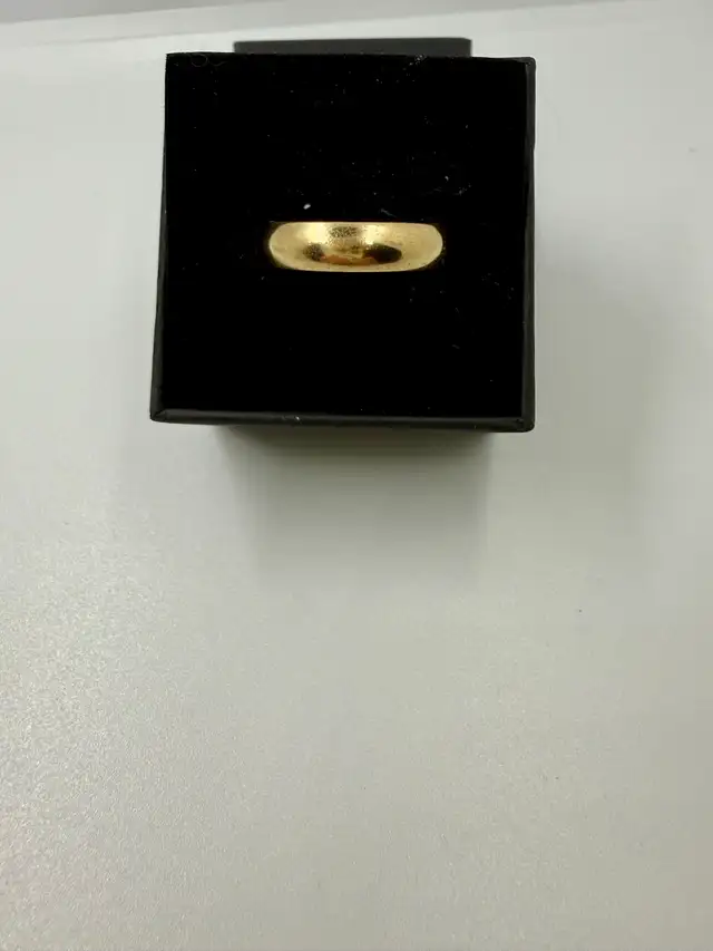 Men's 10K Gold Band~Size 8.5