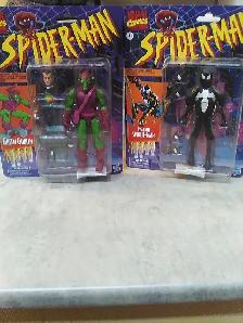 Marvel Legends Spider-Man Retro Symbiote and Green Goblin $40 - Photo 4