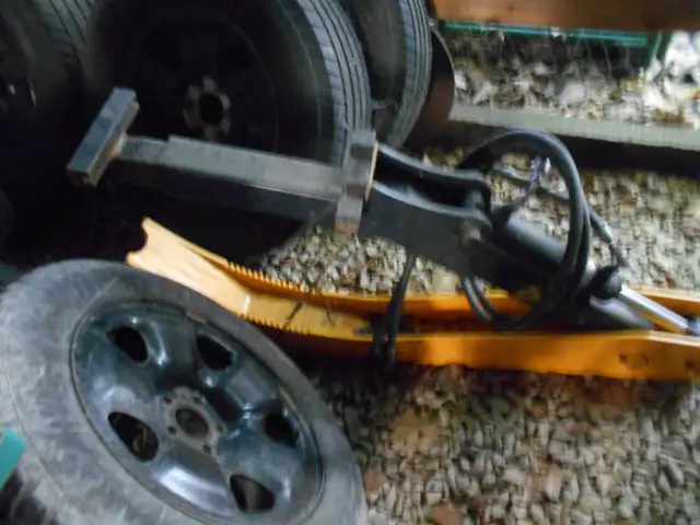 Fork Grapple Attachment