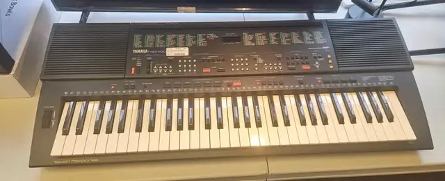 Yamaha PSR-400 Digital Portable Keyboard