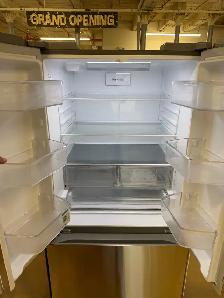 LG open box, 33 inch three door fridge - Photo 2