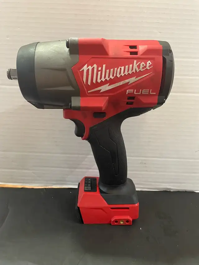 MILWAUKEE FUEL 1/2" SQUARE RING IMPACT WRENCH 2967-20