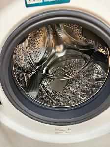 Hisense 24 inch washer and 24 inch ventless dryer, new - Photo 3