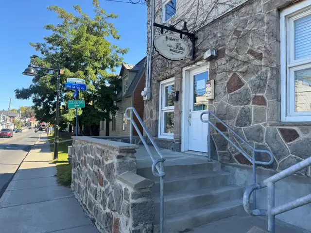 LOCAL COMMERCIAL À LOUER – 170, boul. Sainte-Rose, Laval