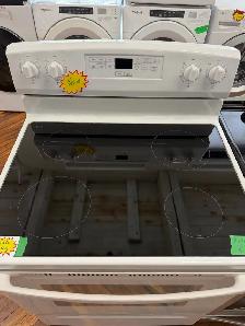 Amana White open box, glass top stove - Photo 2
