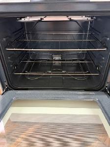Amana White open box, glass top stove - Photo 3