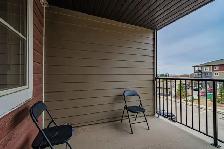 2 bedroom, 1 W/R, insuite laundry with 1 parking in Cosy area - Photo 5