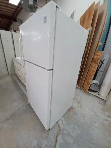 Refrigerator - Photo 2