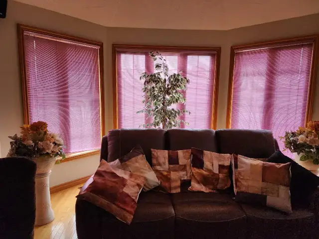 Aluminum mini blinds