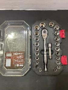 HUSKY RATCHET/SOCKET SET - Photo 2