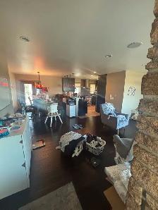 Full upstairs in great neighborhood - Photo 4