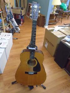 Yamaha FG400A