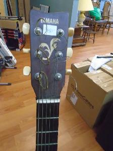 Yamaha FG400A - Photo 2