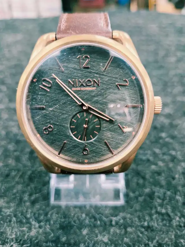 Montre Nixon