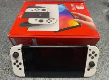 Nintendo Switch - Photo 3