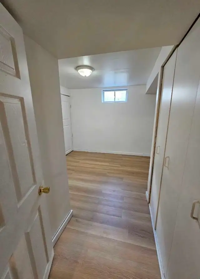 2 bedrooms Basment Suite- Pet Friendly