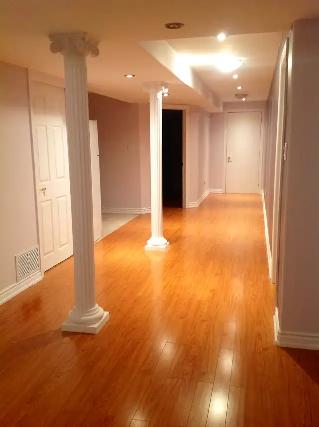 Markham/Steels Spacious 1bdrm Basement apt w parking avail Nov 1