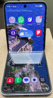 SAMSUNG Galaxy Z Fip 6 256Gb Smartphone - Photo 2