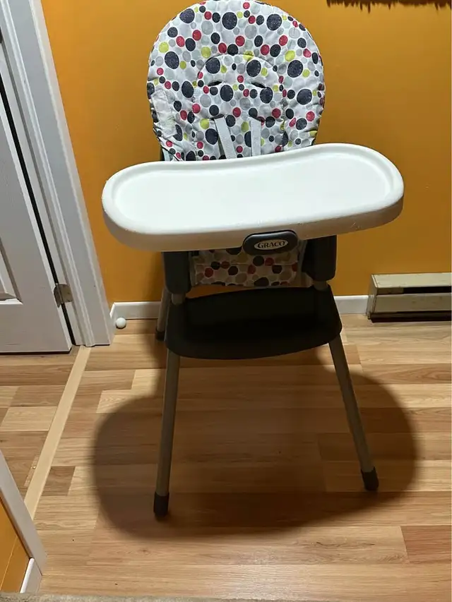 Chaise haute évolutive 2-en-1 Graco SimpleSwitch – ÉTAT IMPECCAB