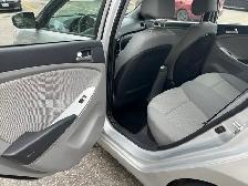 2013 Hyundai Accent - Photo 9