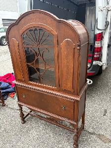 Free delivery antique Vintage Wooden Hutch Cabinet - Photo 3
