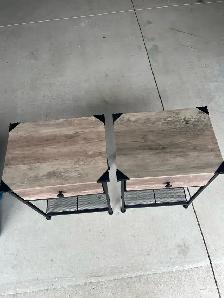 Bedroom end tables - Photo 2