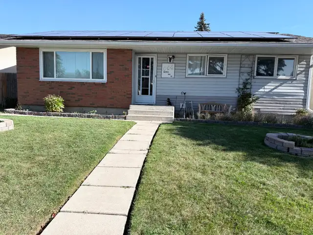 ROOM FOR RENT - MARLBOROUGH PARK