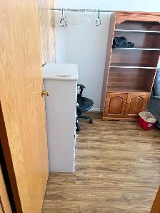ROOM FOR RENT - MARLBOROUGH PARK - Photo 2