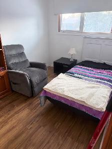 ROOM FOR RENT - MARLBOROUGH PARK - Photo 4