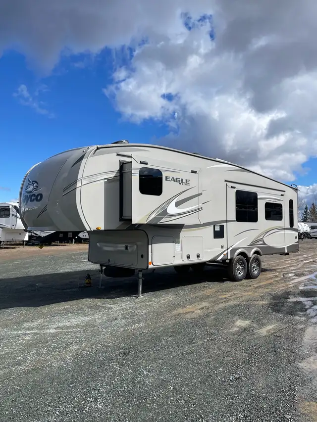 2020 Jayco Eagle HT Fifth Wheel