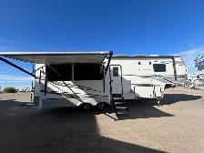 2022 Keystone Montana 3121RL, REAR LIVING SPACIOUS. - Photo 12