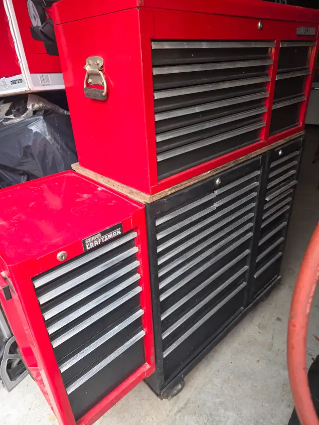 12 Drawer Craftsman Rolling Toolbox Tool Chest & 2 Side Cabinets