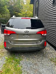 2014 Kia Sorento LX AWD V6 – 7 seat – Fixer Upper / Parts Car - Photo 4