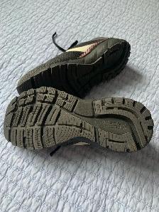 Brooks Running Shoes - Photo 2