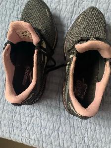 Brooks Running Shoes - Photo 3