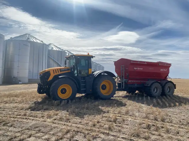 Fertilizer Spreader Operator