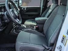 2024 Jeep Wrangler Sahara - Photo 6