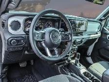 2024 Jeep Wrangler Sahara - Photo 7