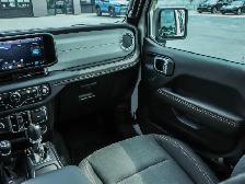 2024 Jeep Wrangler Sahara - Photo 13