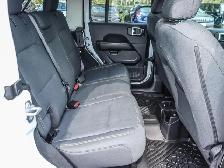 2024 Jeep Wrangler Sahara - Photo 16